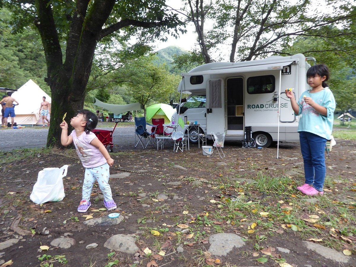 キャンプングカーでキャンプ